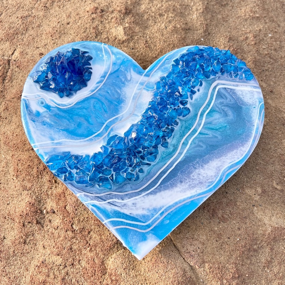 💙💎Wooden Geode Heart